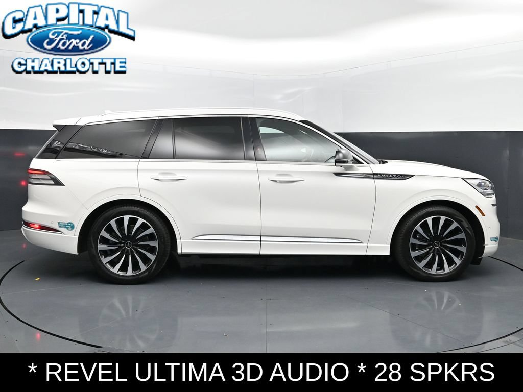 Used 2023 Lincoln Aviator Black Label Grand Touring AWD/4WD image 9