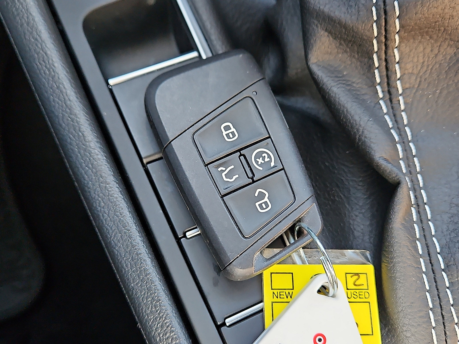 Used 2025 Volkswagen Jetta SEL image 20