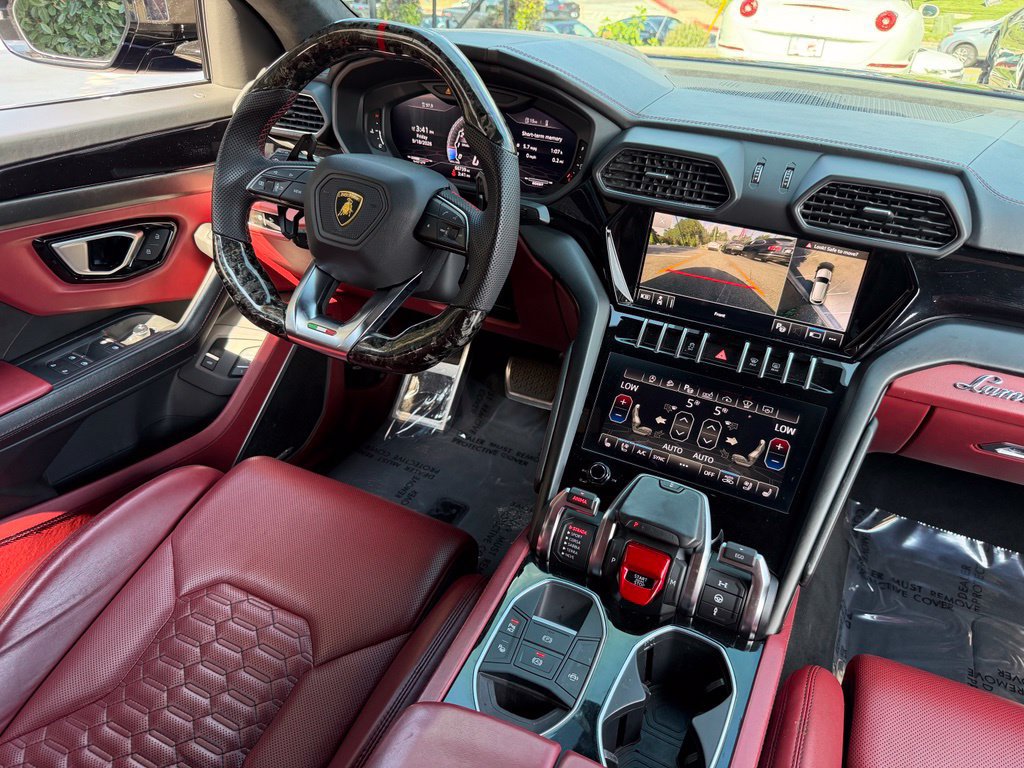 Used 2021 Lamborghini Urus AWD/4WD image 42