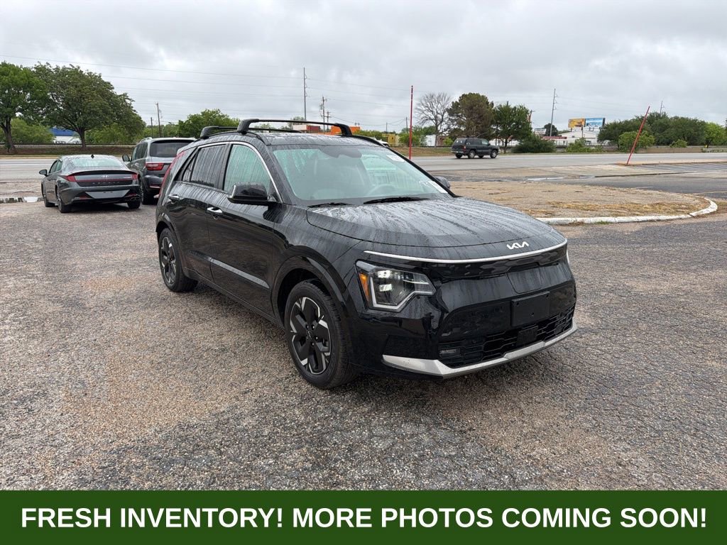 Used 2023 Kia Niro Wave w/ Wave Preserve Package