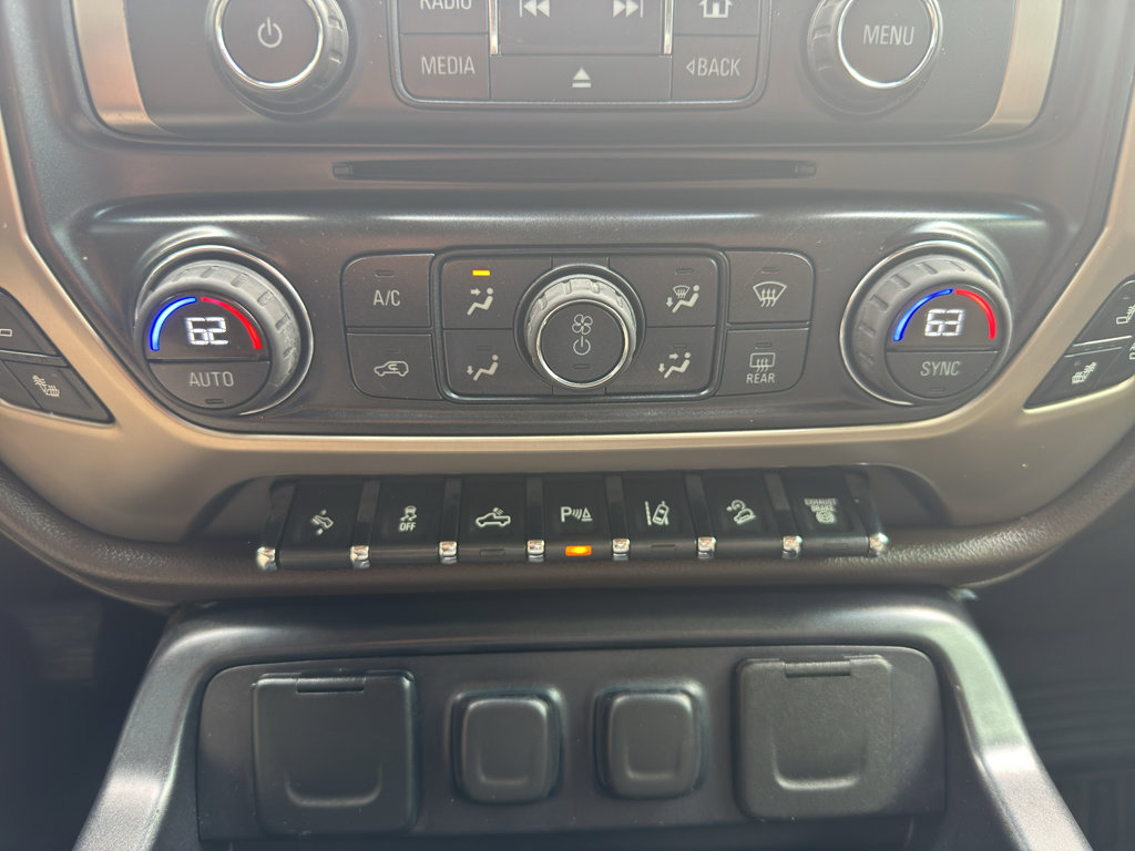 Used 2015 GMC Sierra 2500 Denali w/ Duramax Plus Package AWD/4WD image 29