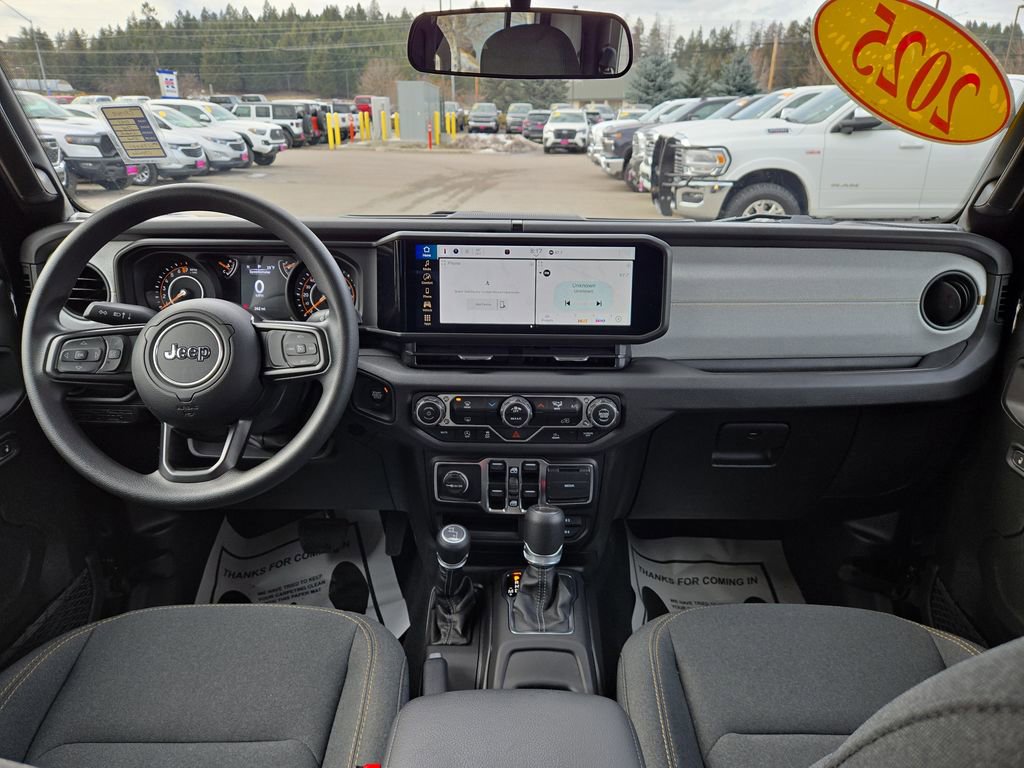 Used 2025 Jeep Gladiator Sport image 17