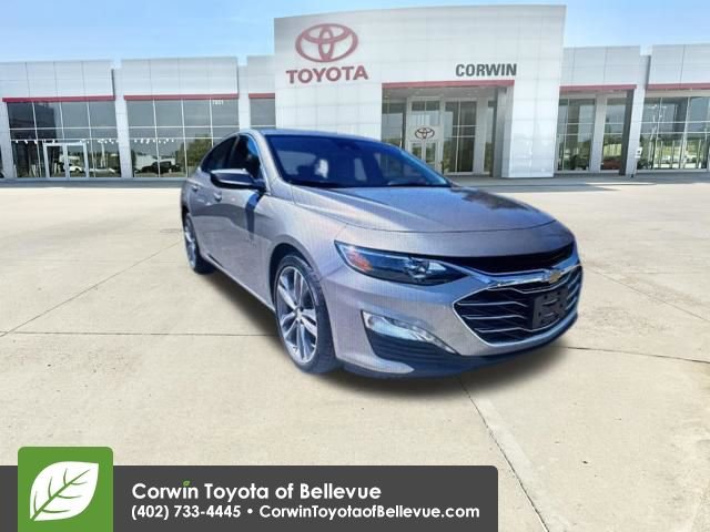Used 2025 Chevrolet Malibu LT FWD image 4