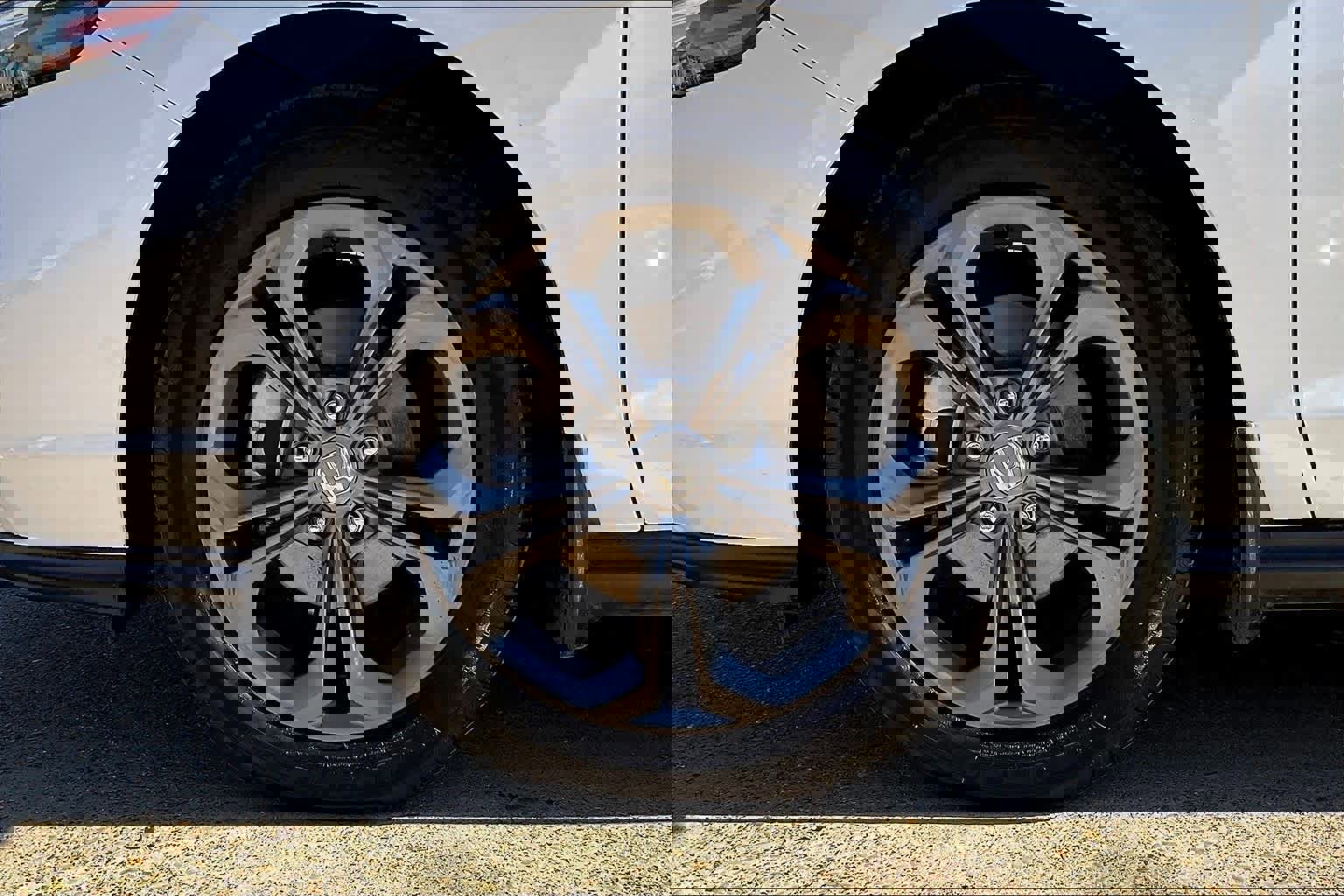 Used 2023 Honda Accord EX image 7