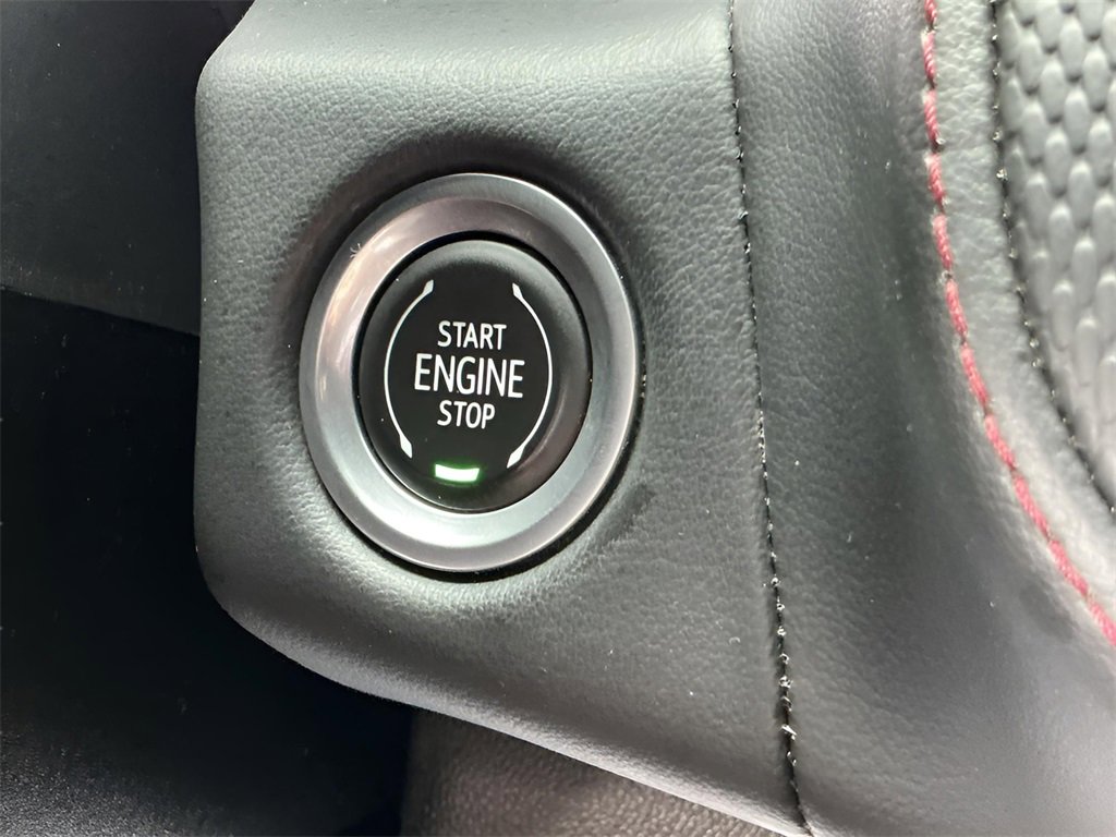 Used 2022 Chevrolet Suburban RST w/ Luxury Package image 44