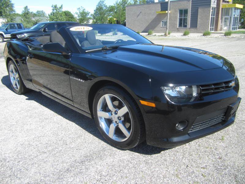 Used 2015 Chevrolet Camaro LT RWD image 2