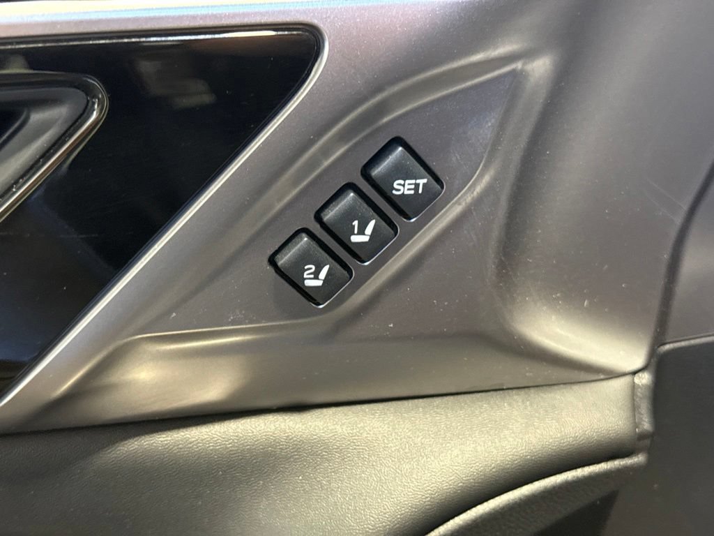 Used 2024 Subaru Legacy Limited AWD/4WD image 17