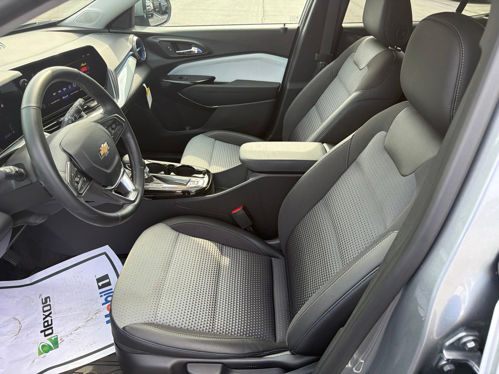 Used 2024 Chevrolet Trax LT w/ Driver Confidence Package FWD image 23