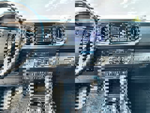 Used 2023 Toyota Tacoma TRD Sport image 28