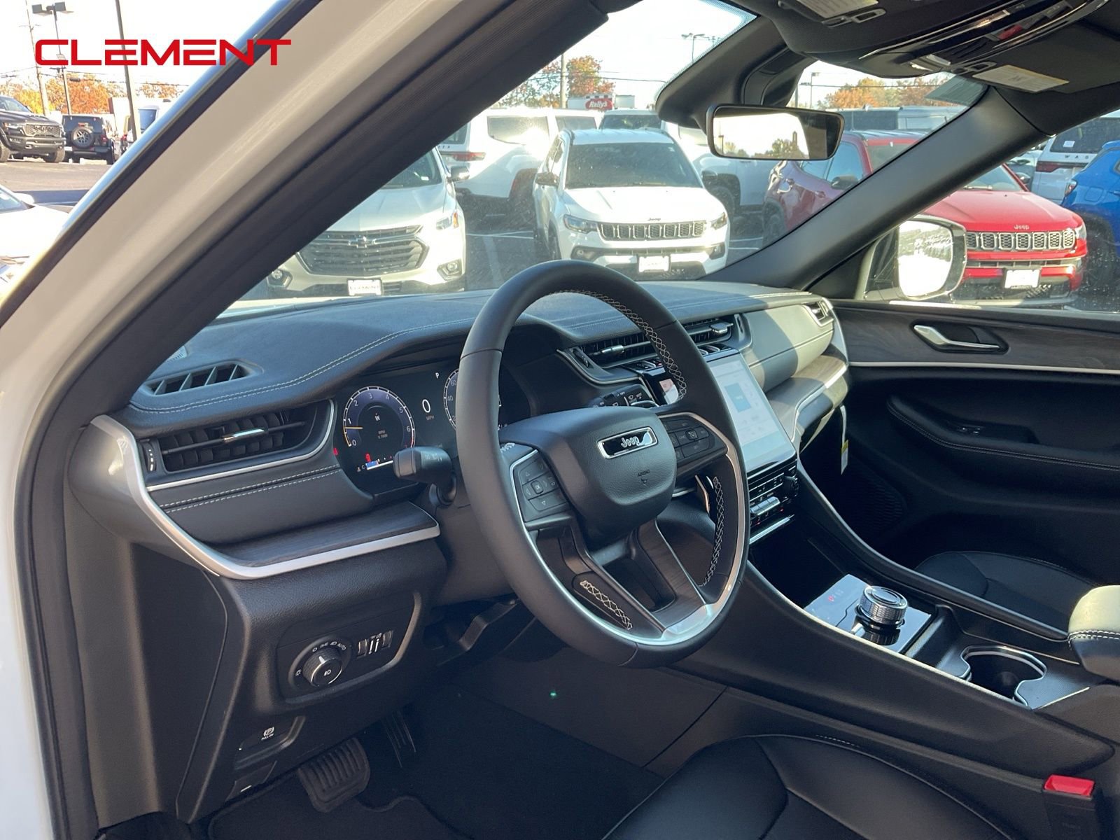 New 2025 Jeep Grand Cherokee L Limited w/ Trailer Tow Package image 16