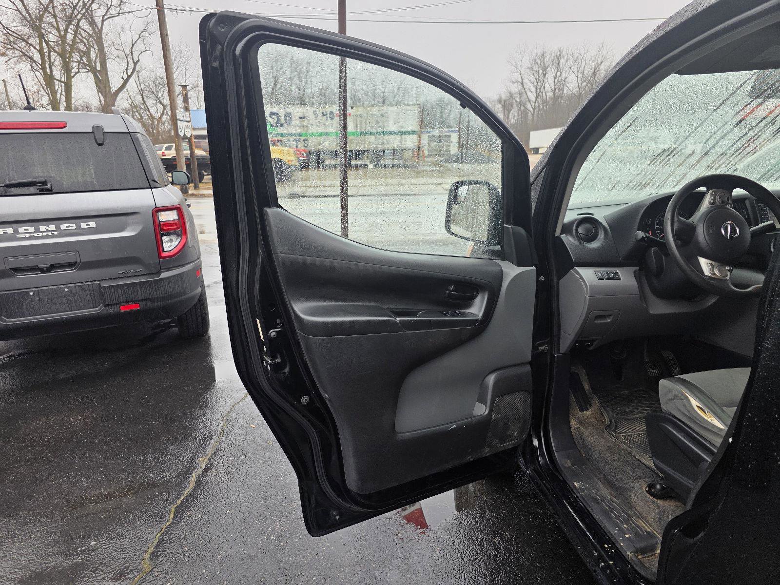 Used 2014 Nissan NV200 SV w/ Technology Package FWD image 12