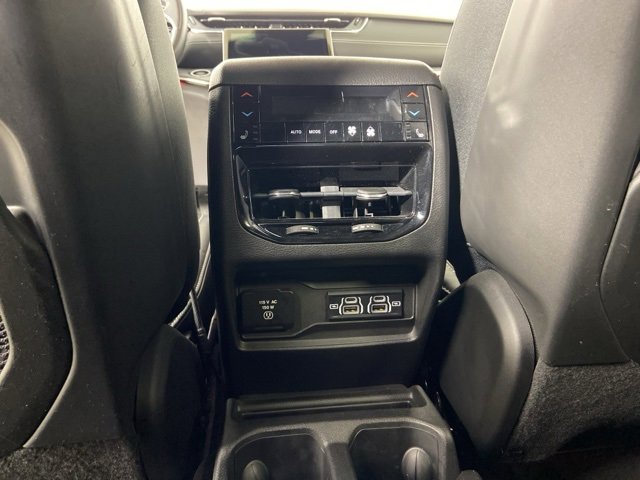 Used 2022 Jeep Grand Cherokee L Overland w/ Luxury Tech Group IV image 29