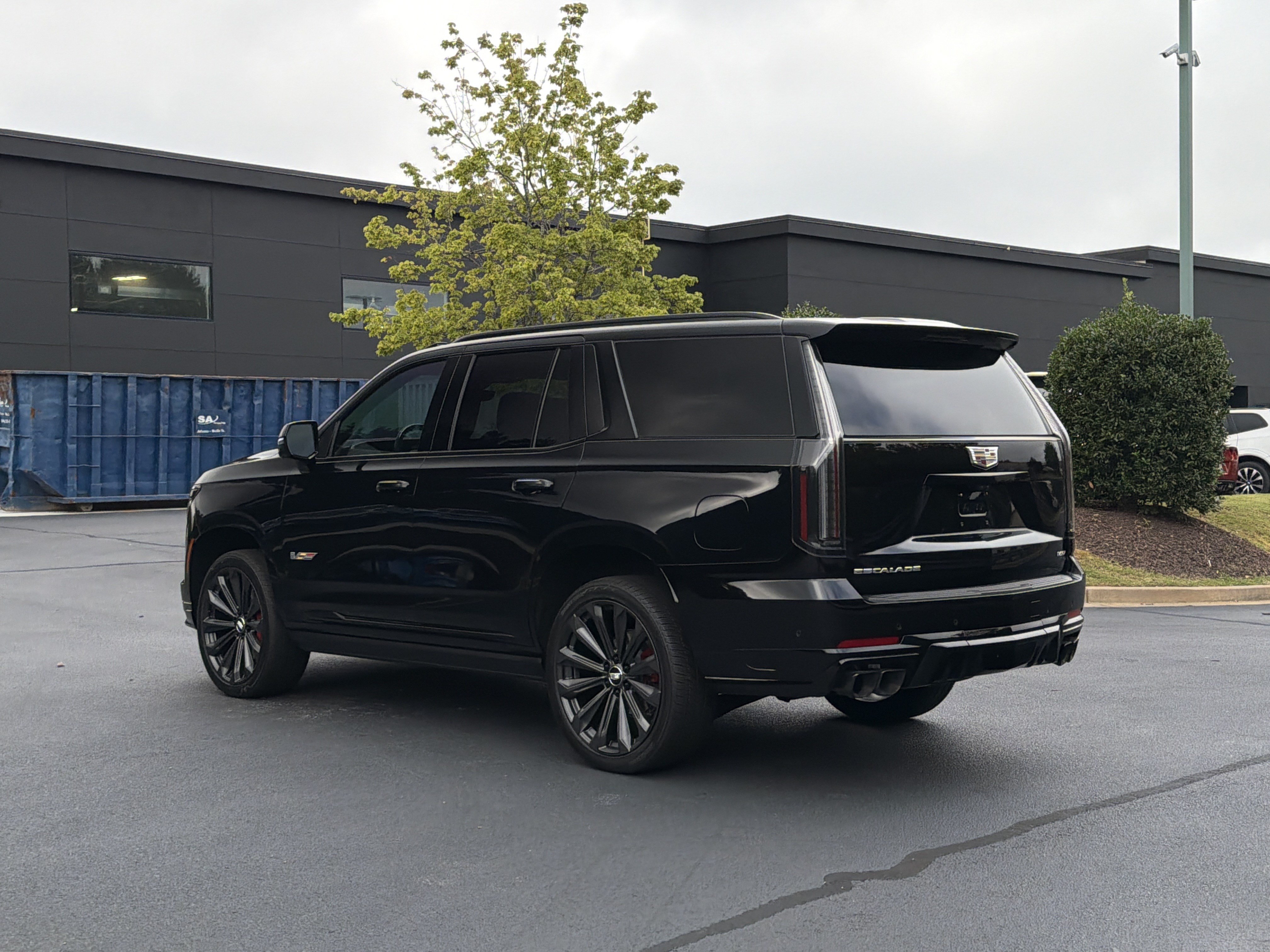 Used 2025 Cadillac Escalade V AWD/4WD image 14