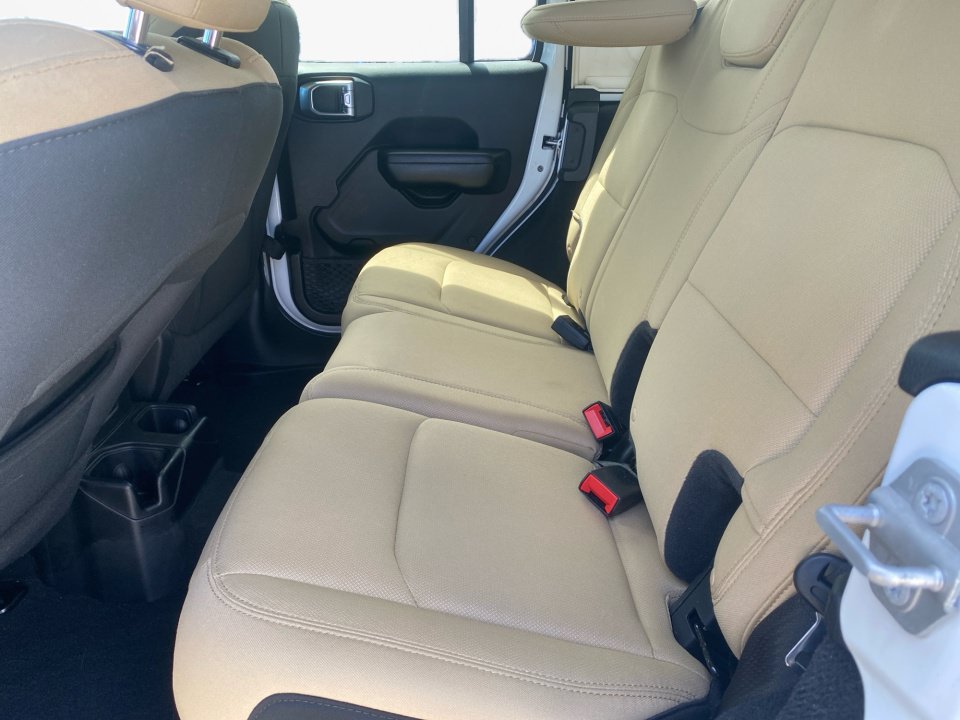 Used 2018 Jeep Wrangler Unlimited Sport S AWD/4WD image 16