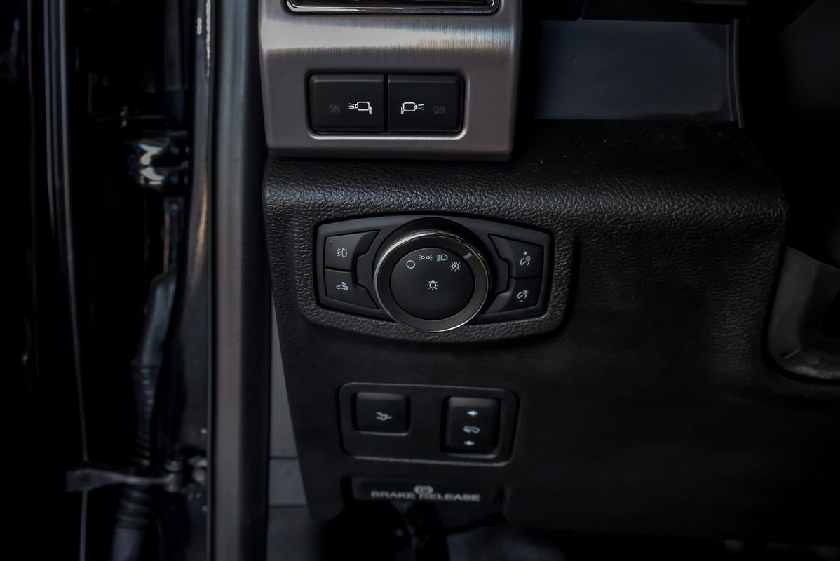 Used 2020 Ford F250 Platinum w/ FX4 Off-Road Package image 27