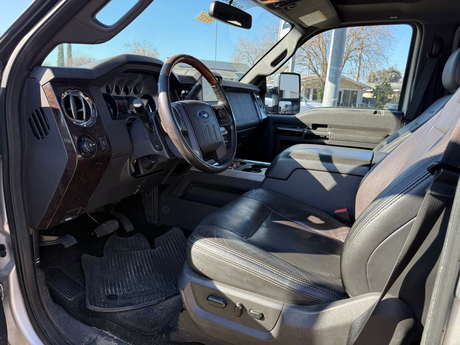 Used 2015 Ford F250 Platinum w/ FX4 Off-Road Package image 5