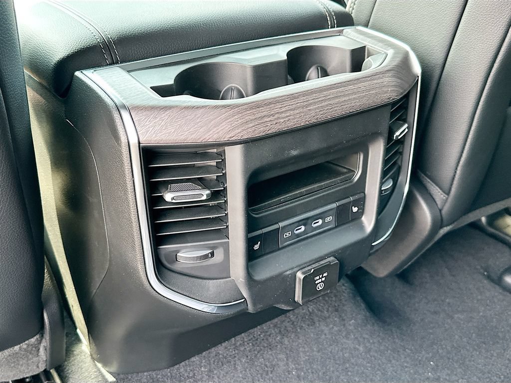 New 2026 RAM 1500 Laramie w/ Night Edition AWD/4WD image 33