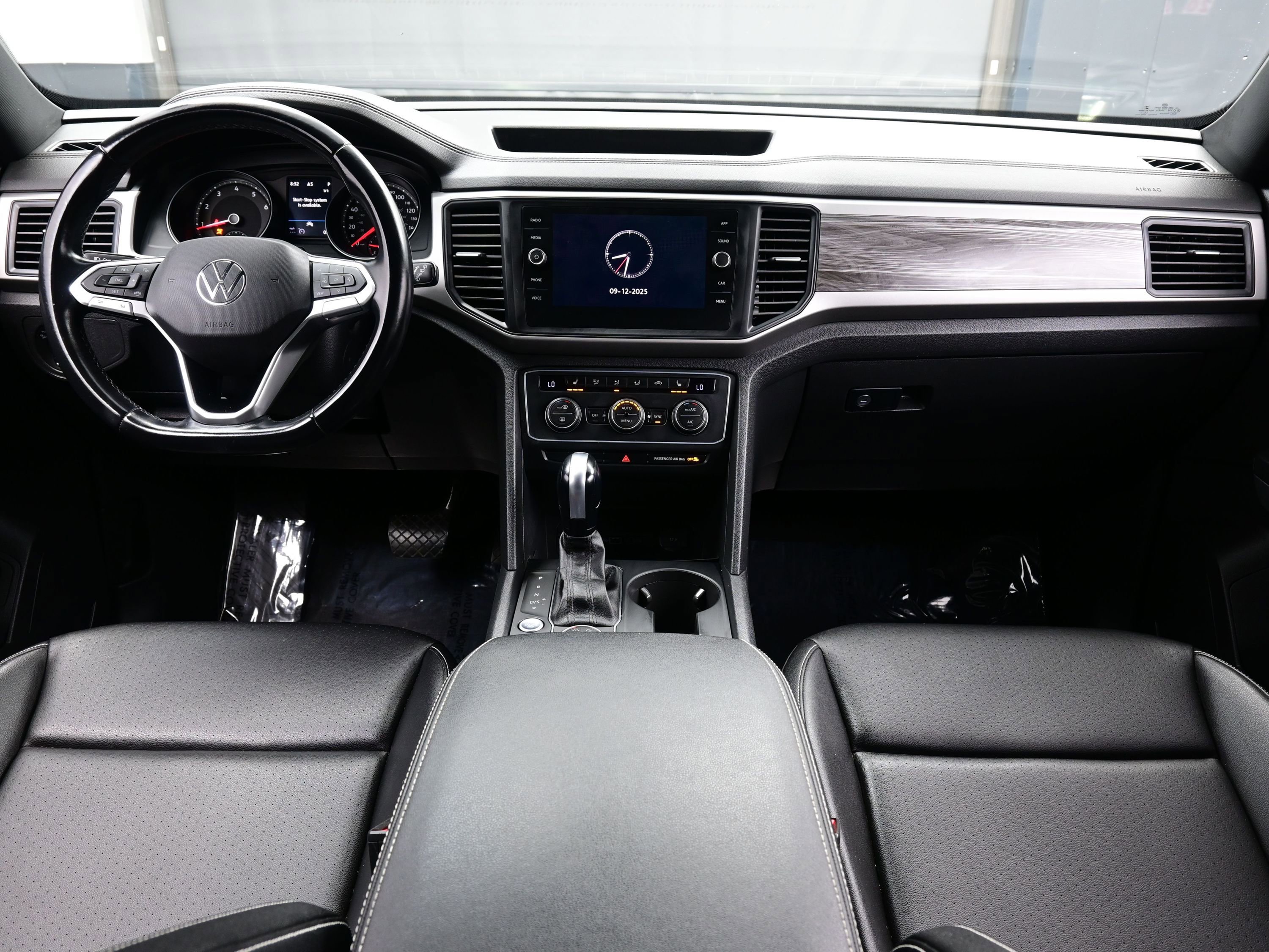 Used 2020 Volkswagen Atlas Cross Sport SE image 17