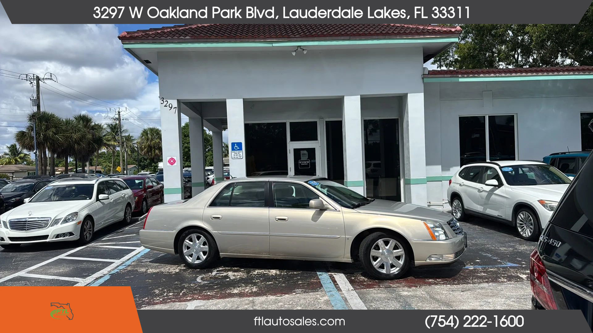 Used 2007 Cadillac DTS w/ Trunk Convenience Package image 1