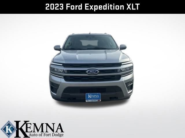 Used 2023 Ford Expedition XLT image 3