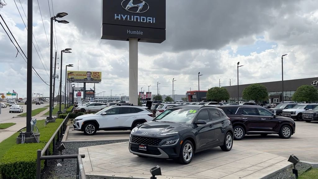 Used 2023 Hyundai Kona SEL w/ Cargo Package image 39