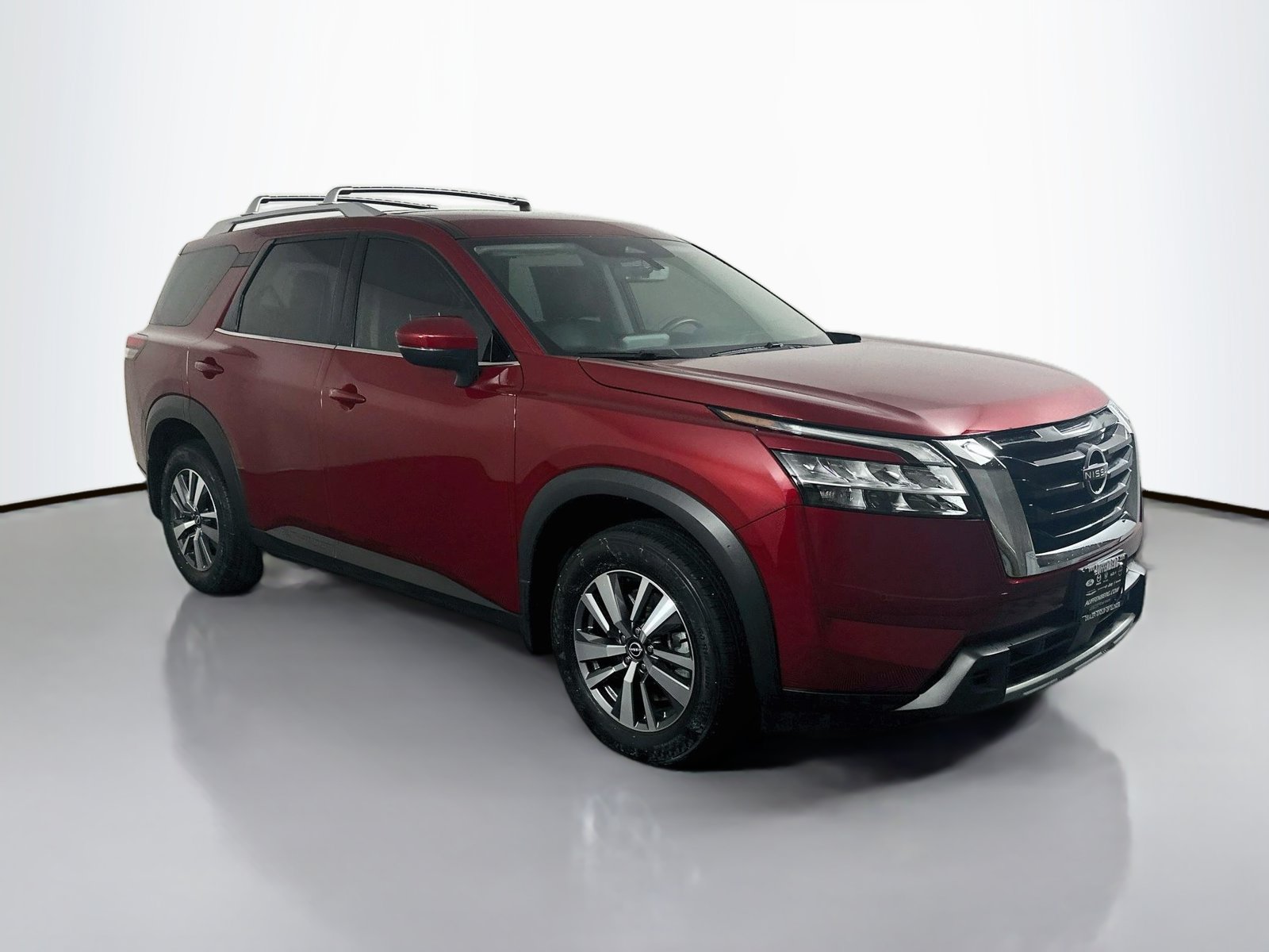 Certified 2024 Nissan Pathfinder SL AWD/4WD image 1