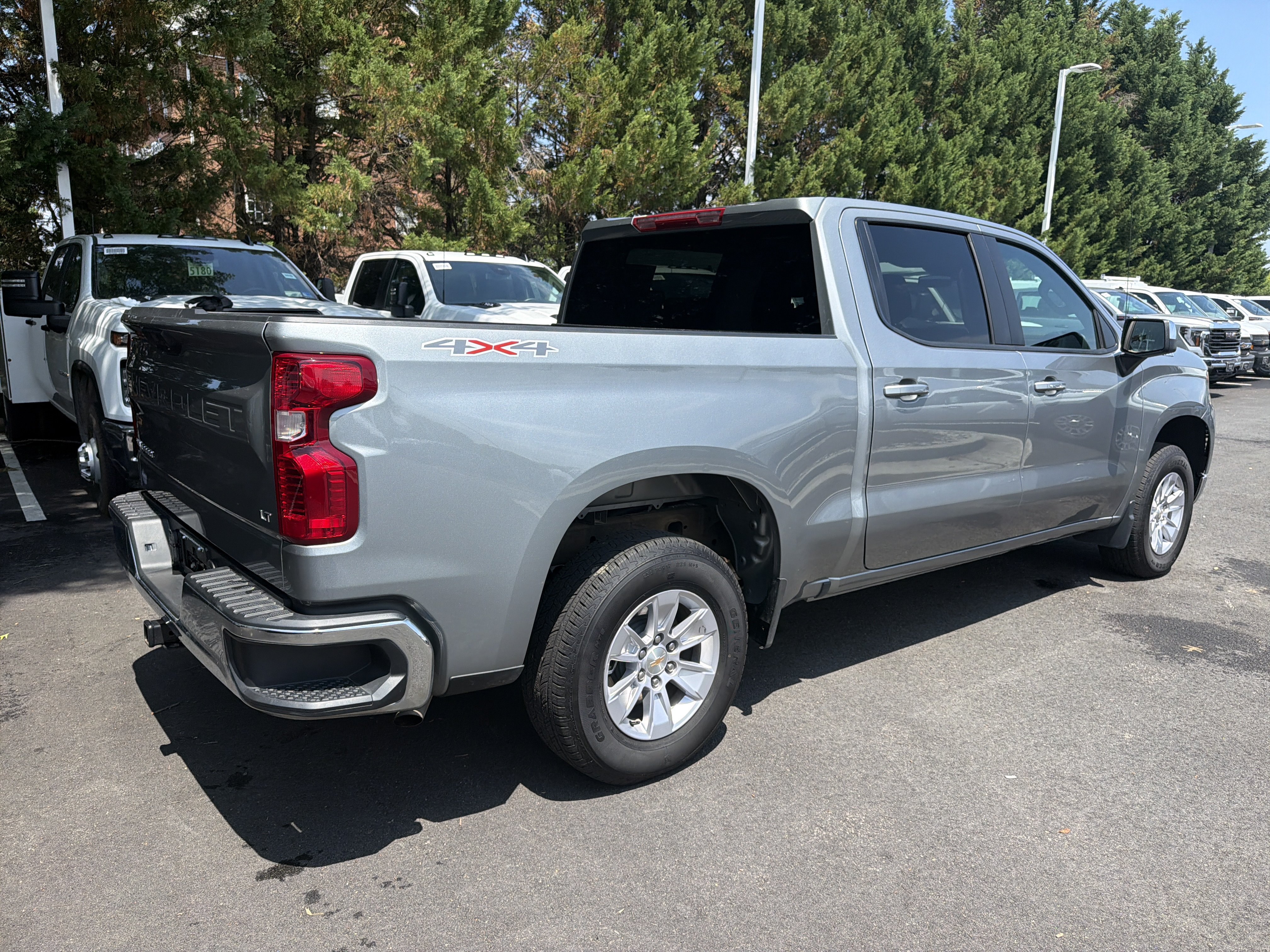 Used 2026 Chevrolet Silverado 1500 LT AWD/4WD image 10