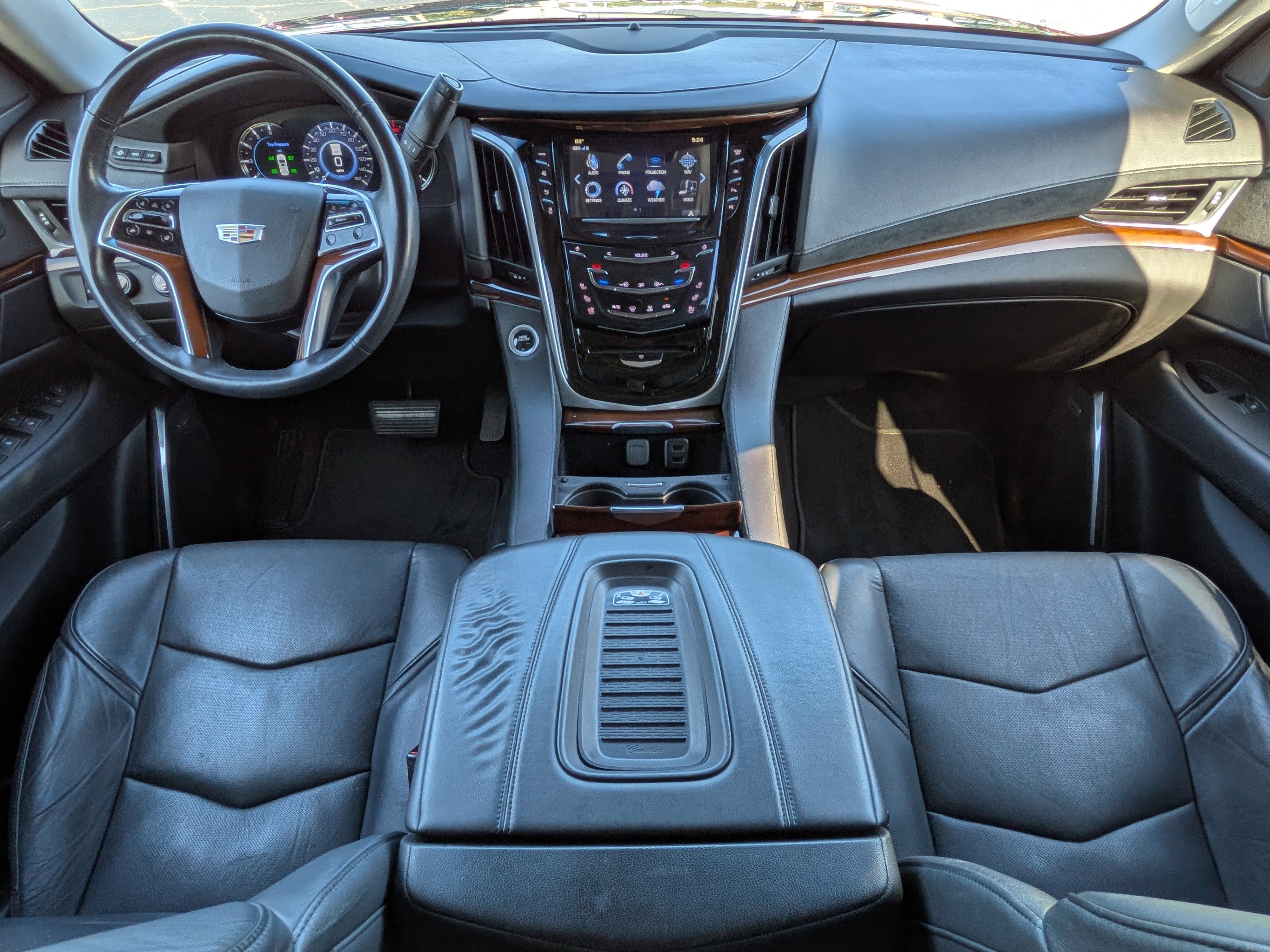 Certified 2018 Cadillac Escalade Premium Luxury AWD/4WD image 14