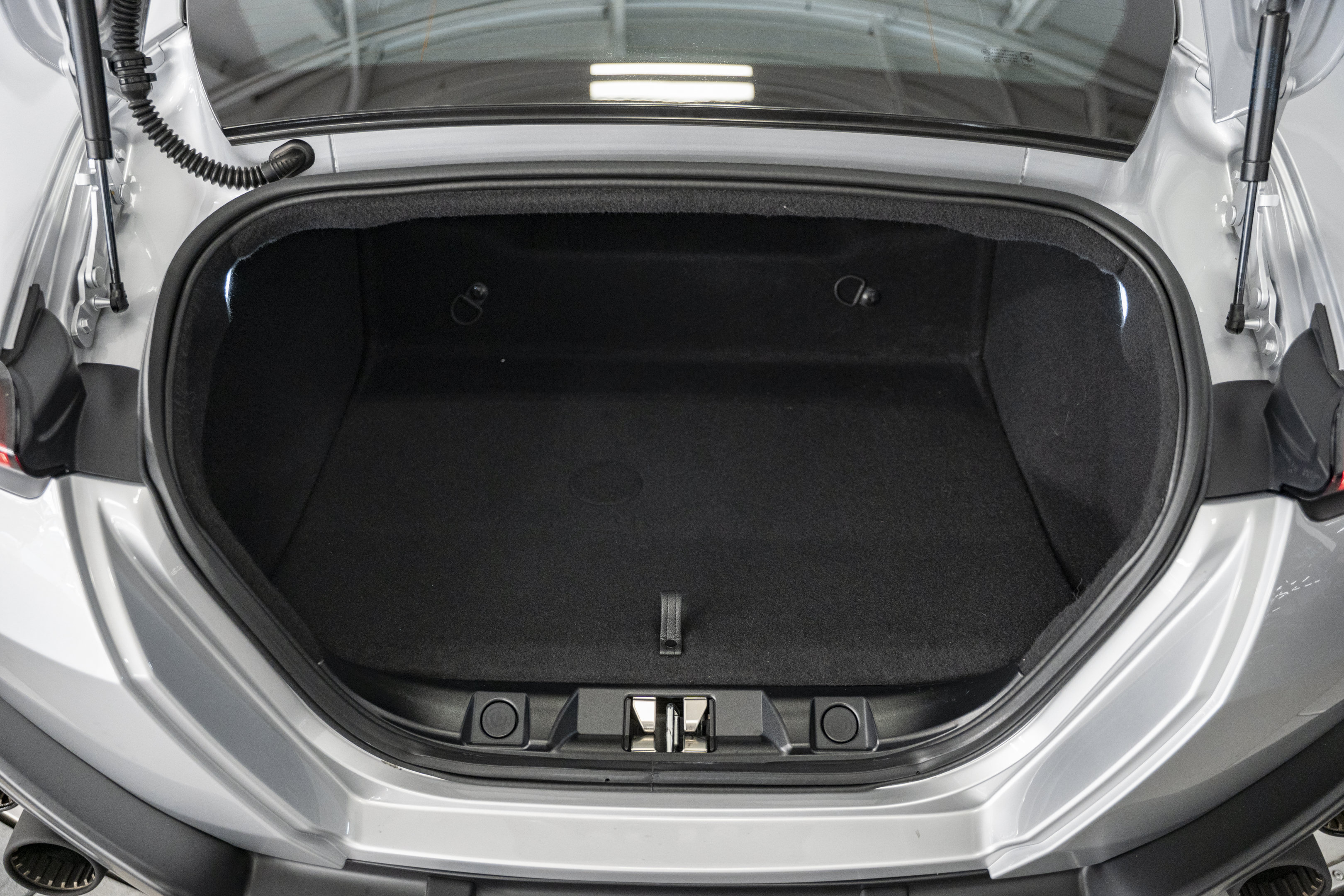 Used 2021 Ferrari Roma RWD image 44
