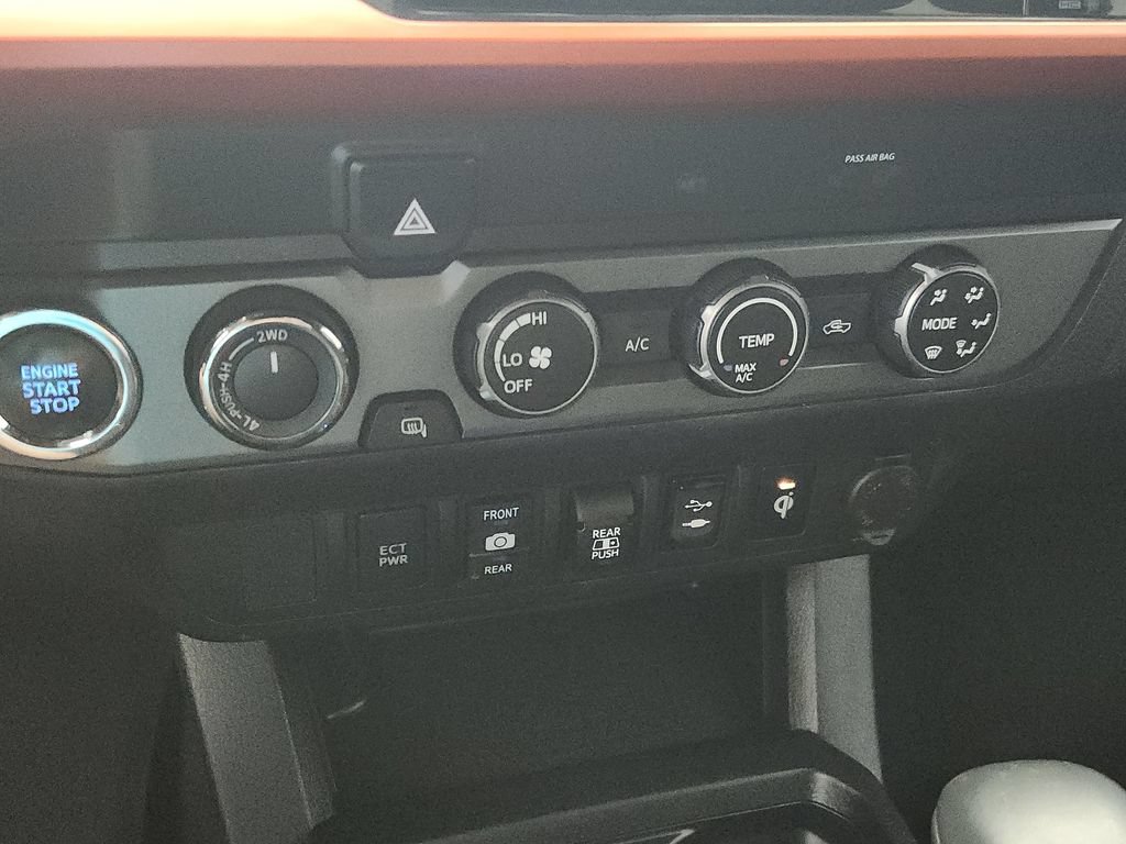Used 2019 Toyota Tacoma TRD Off-Road AWD/4WD image 28