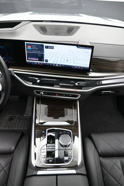 Used 2024 BMW X7 xDrive40i AWD/4WD image 15