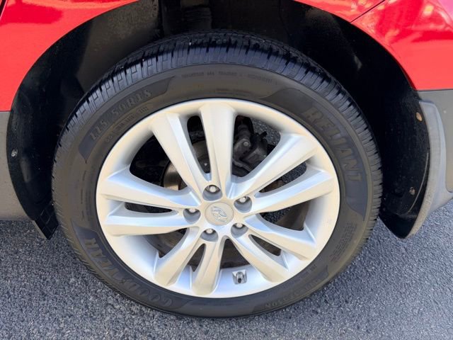 Used 2011 Hyundai Tucson Limited image 11