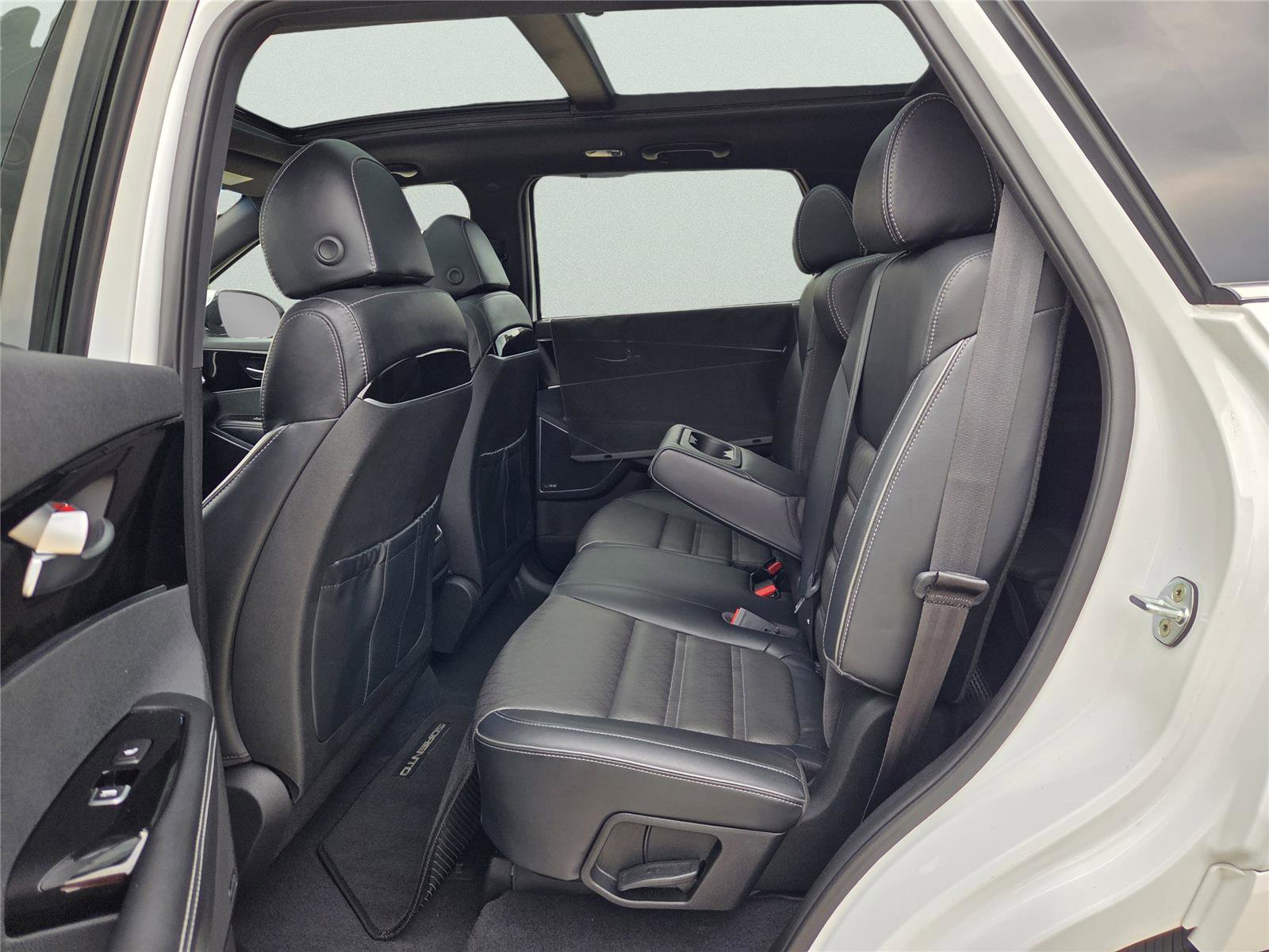 Used 2018 Kia Sorento SX image 30