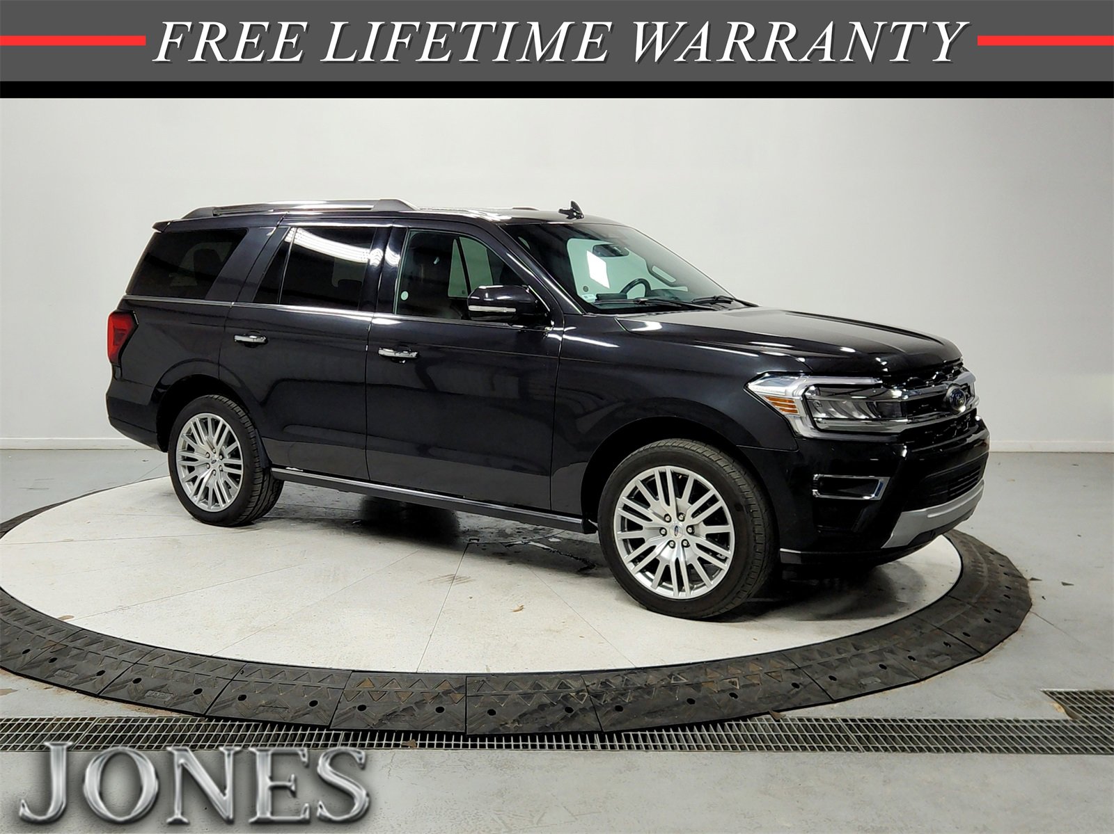 Used 2024 Ford Expedition Limited image 1