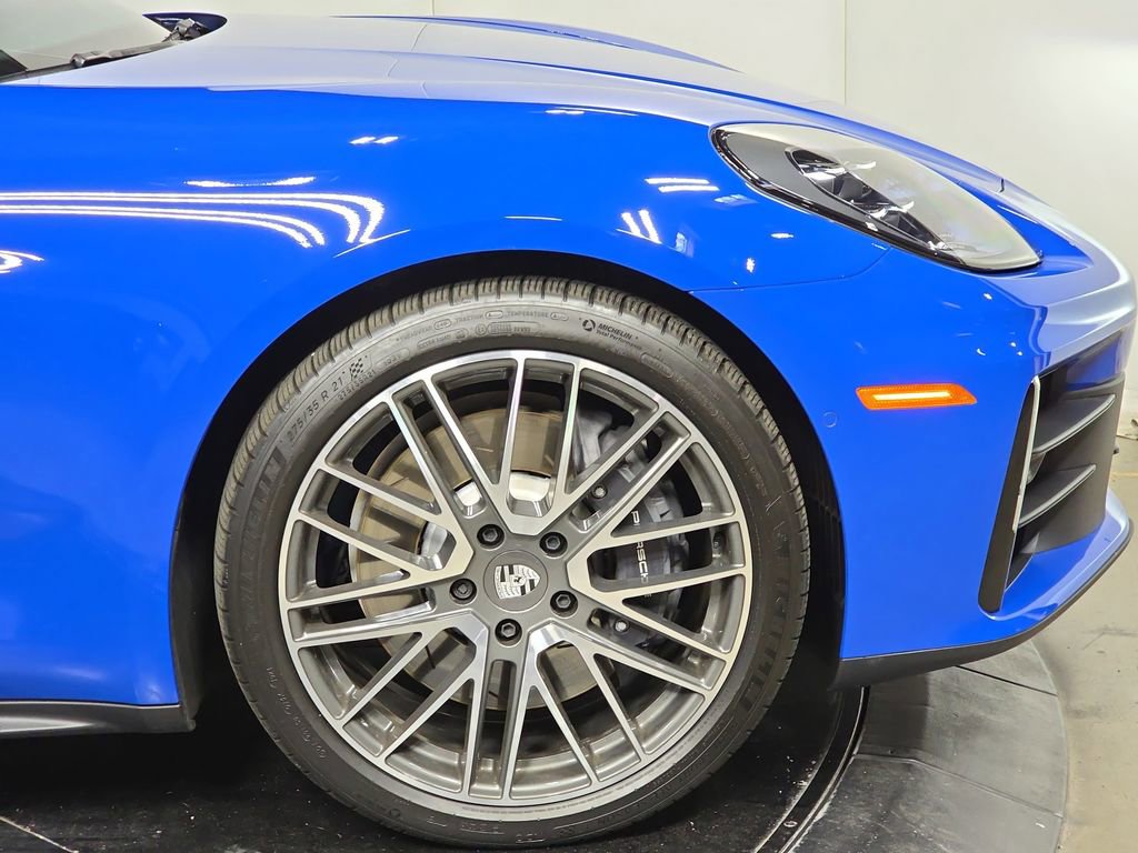 Used 2025 Porsche Panamera 4 E-Hybrid image 11