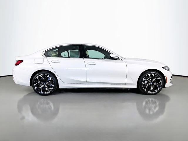 Used 2025 BMW 330i xDrive Sedan w/ Premium Package image 8