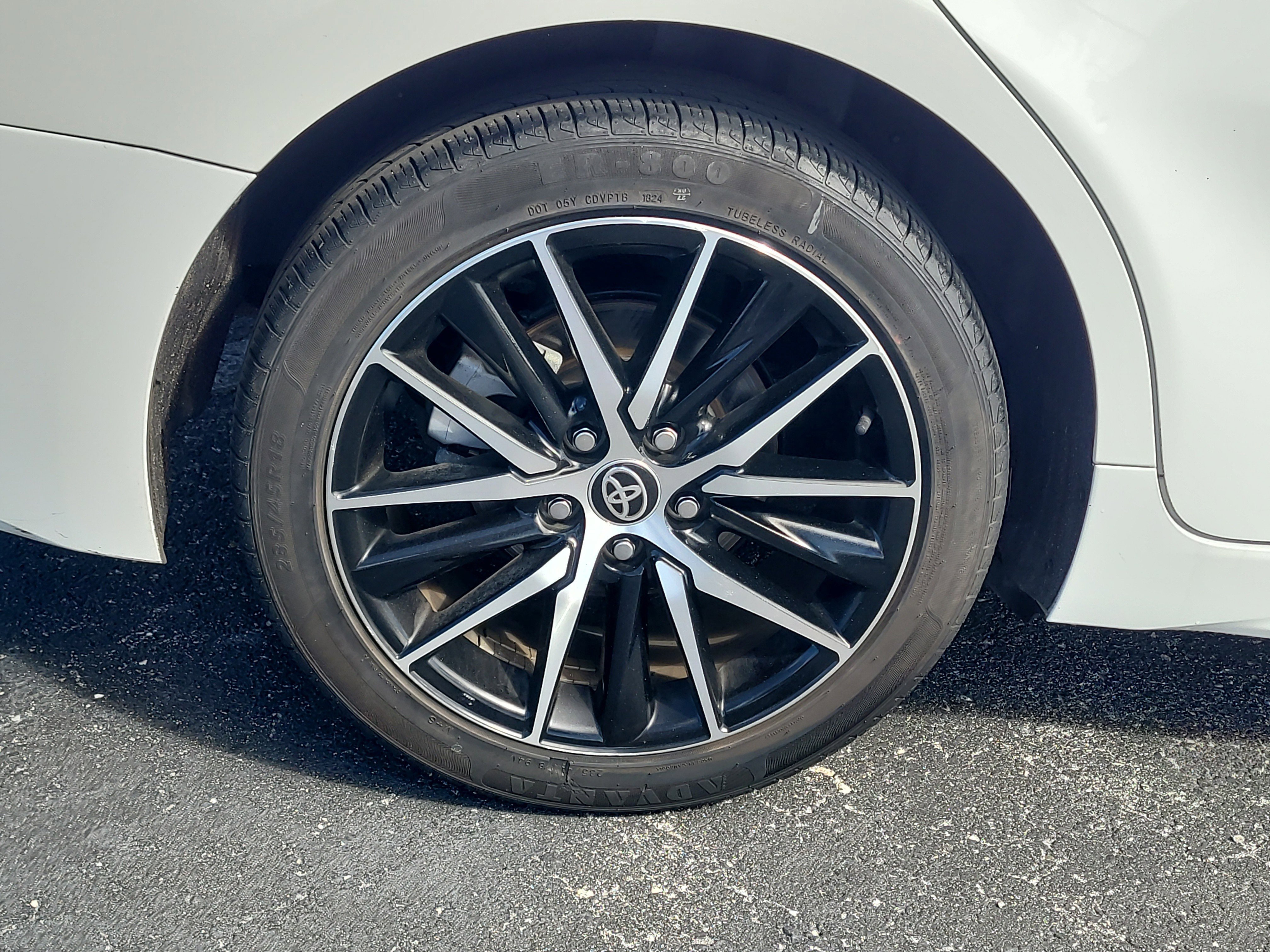 Used 2024 Toyota Camry SE image 9