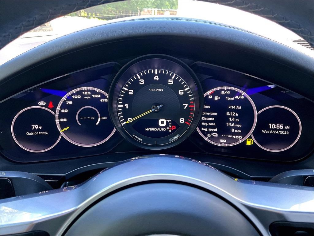 Certified 2023 Porsche Cayenne Platinum Edition AWD/4WD image 25