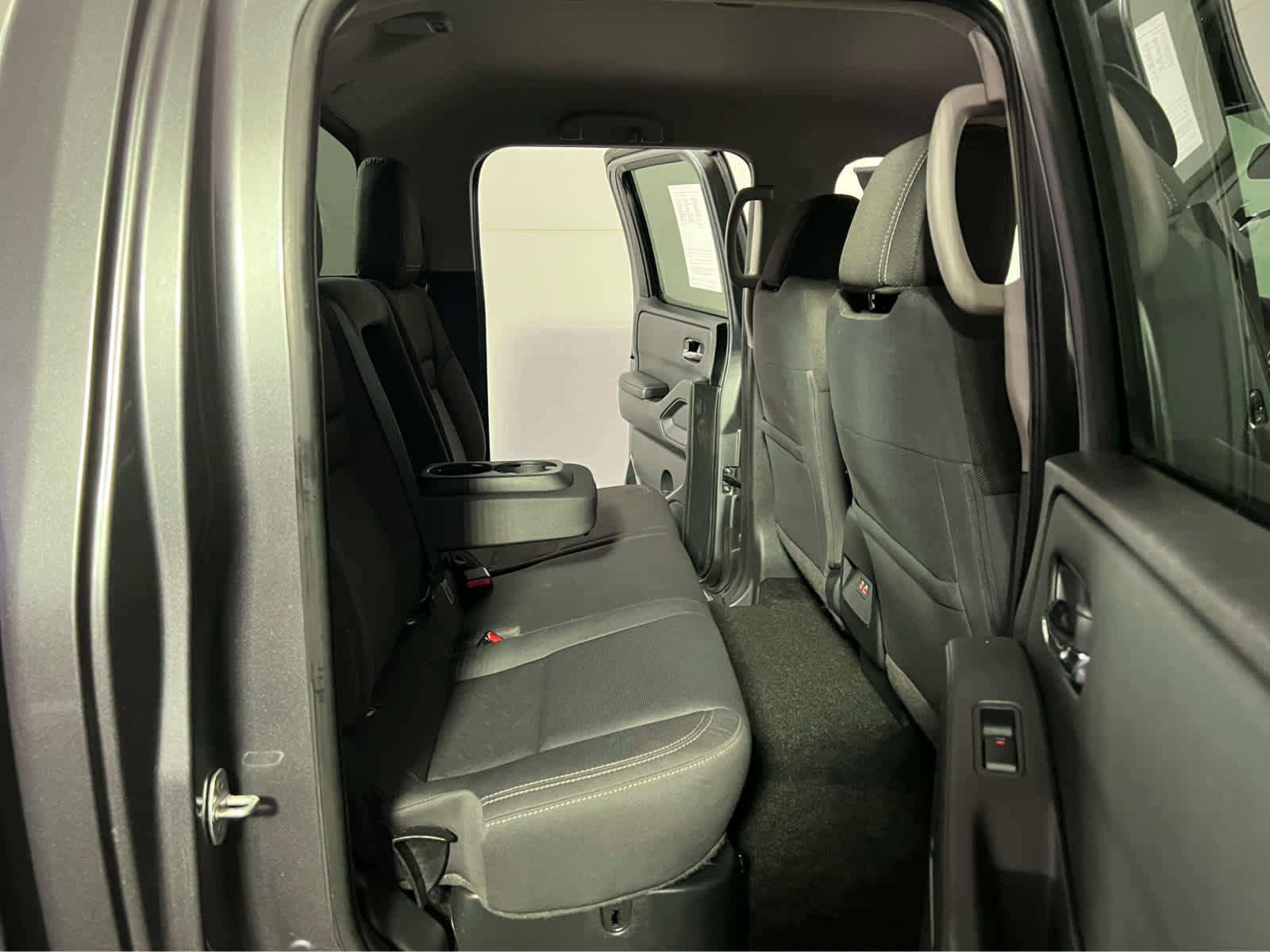 Certified 2022 Nissan Frontier SV image 25