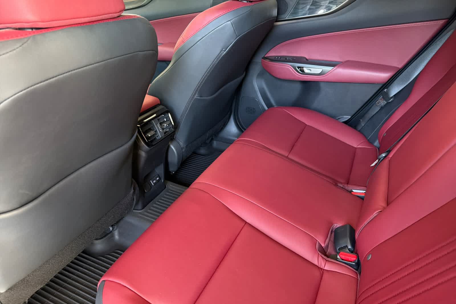 Certified 2025 Lexus NX 350 AWD w/ Accessory Package (A2) image 4
