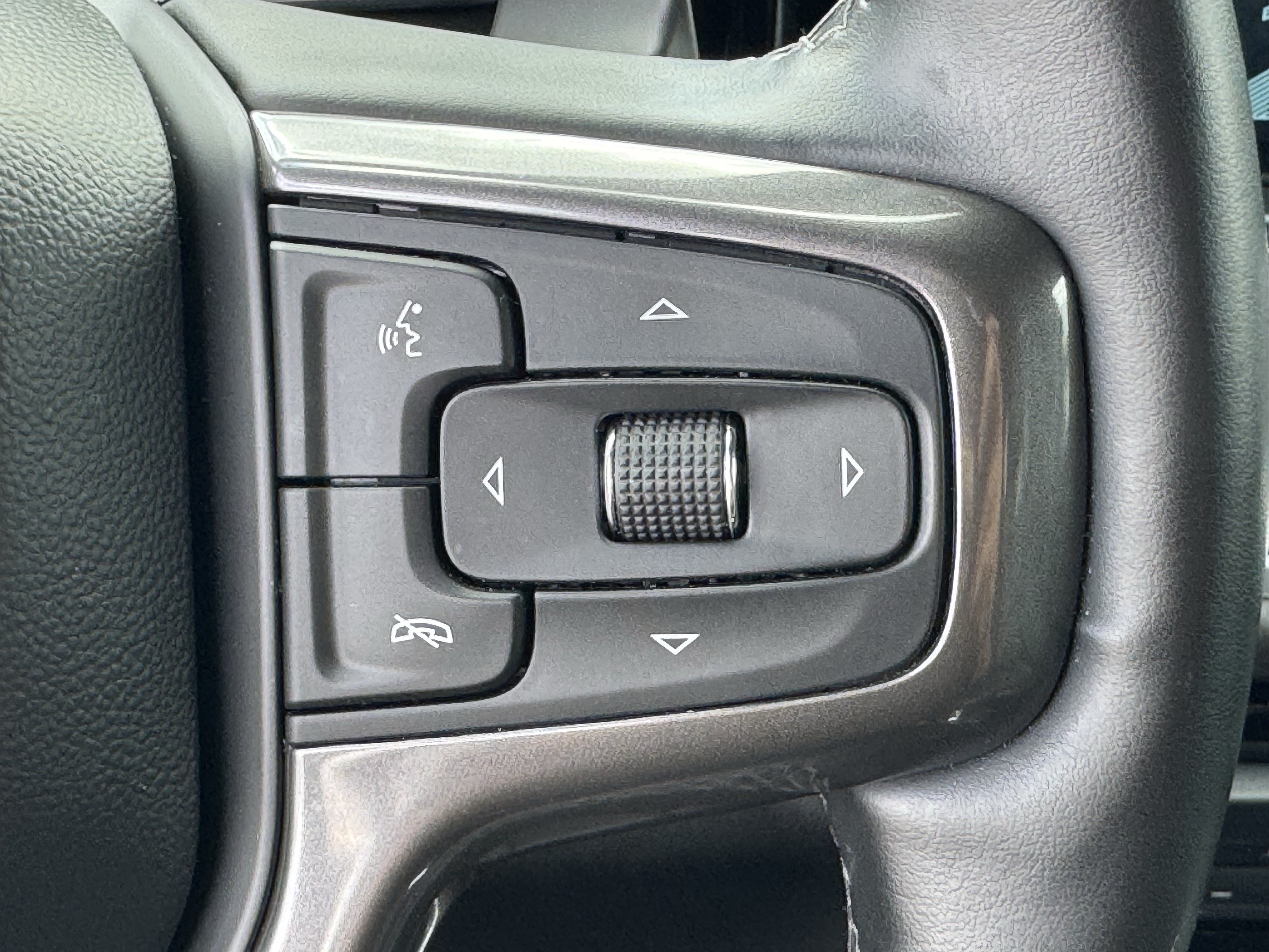 Used 2024 Chevrolet Silverado 1500 High Country w/ Technology Package AWD/4WD image 20