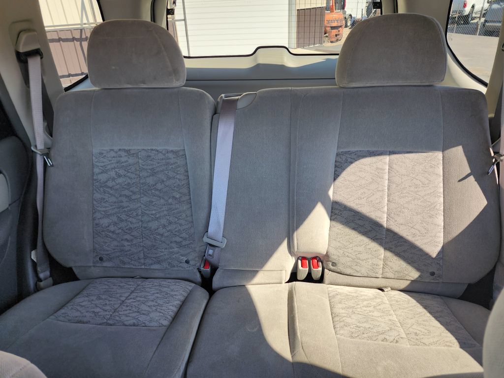 Used 2006 GMC Envoy SLE w/ Sle Preferred Equipment Group AWD/4WD image 16