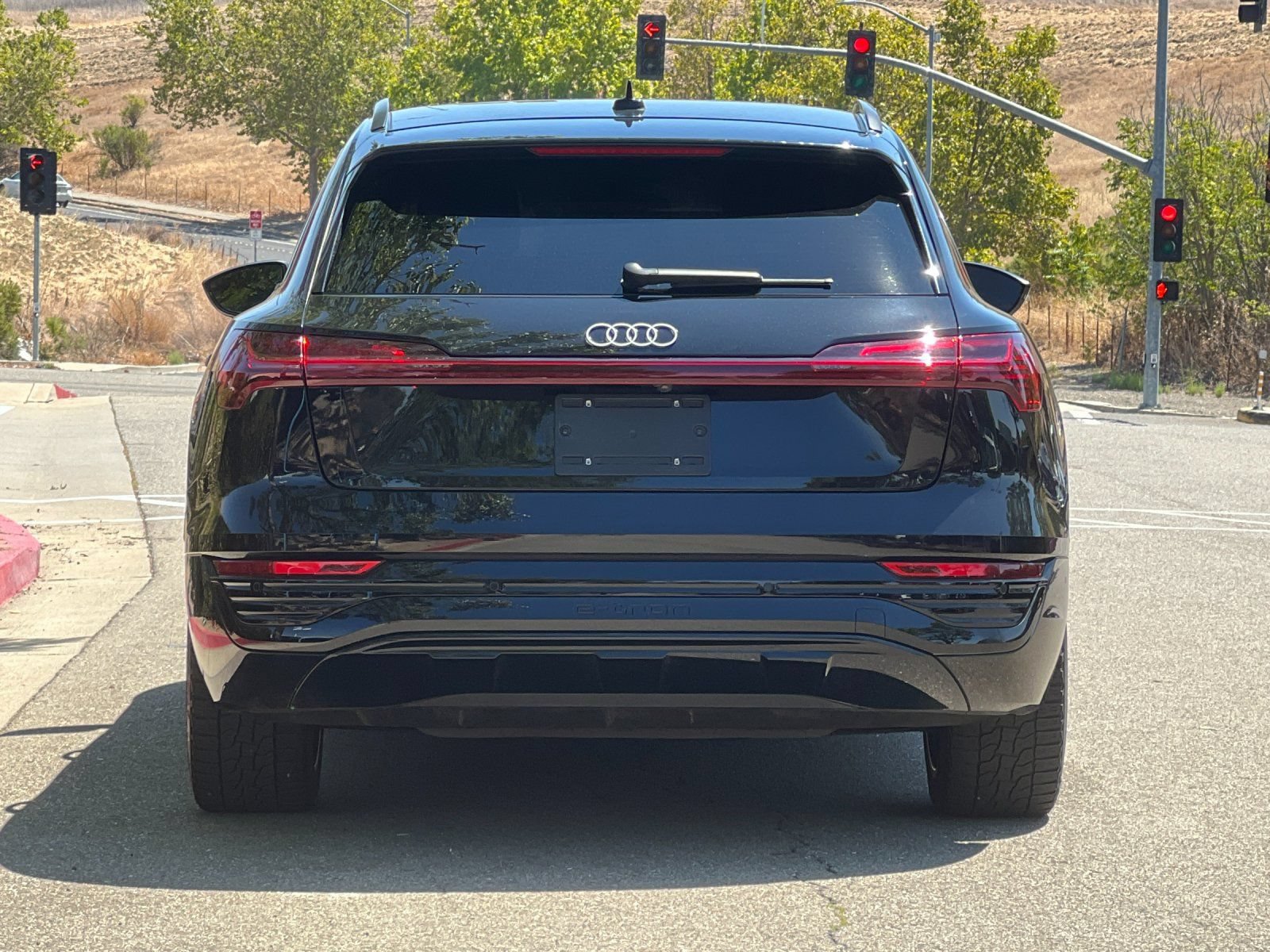 Used 2024 Audi Q8 e-tron Premium Plus w/ Prestige Package AWD/4WD image 5