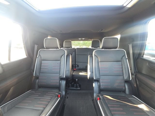 Used 2025 GMC Yukon AT4 Ultimate AWD/4WD image 31