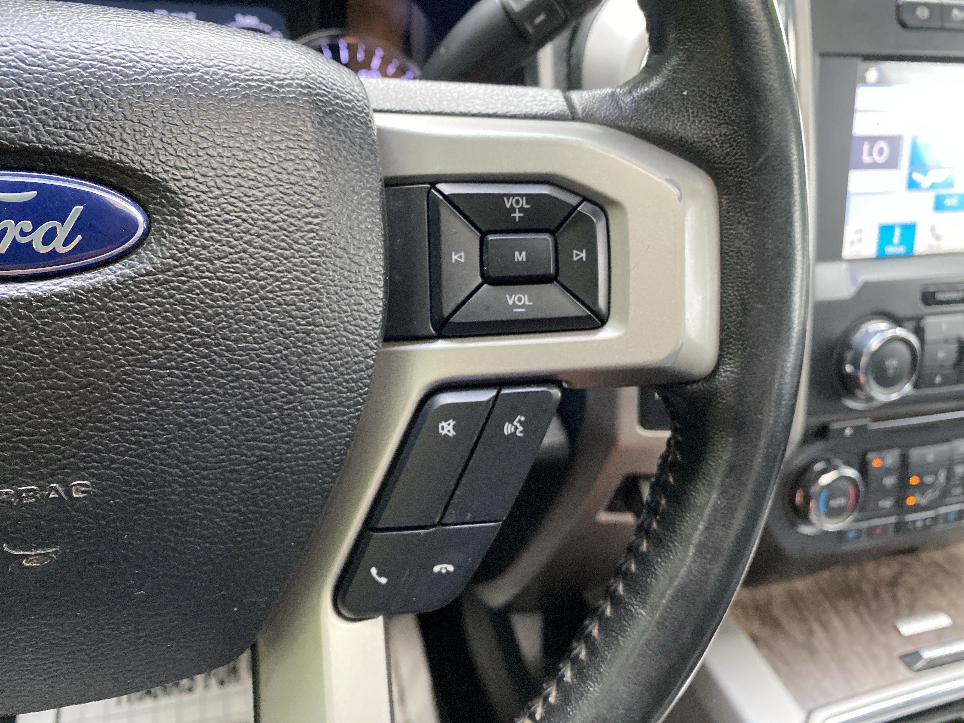 Used 2018 Ford F250 Lariat w/ Lariat Ultimate Package AWD/4WD image 45