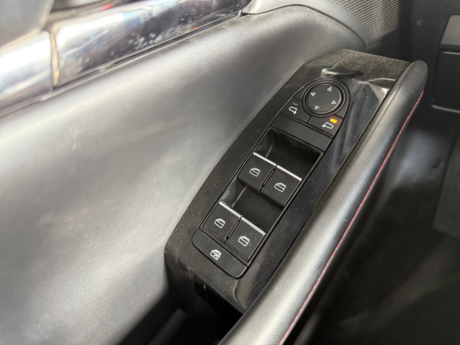 Used 2023 MAZDA MAZDA3 s image 15