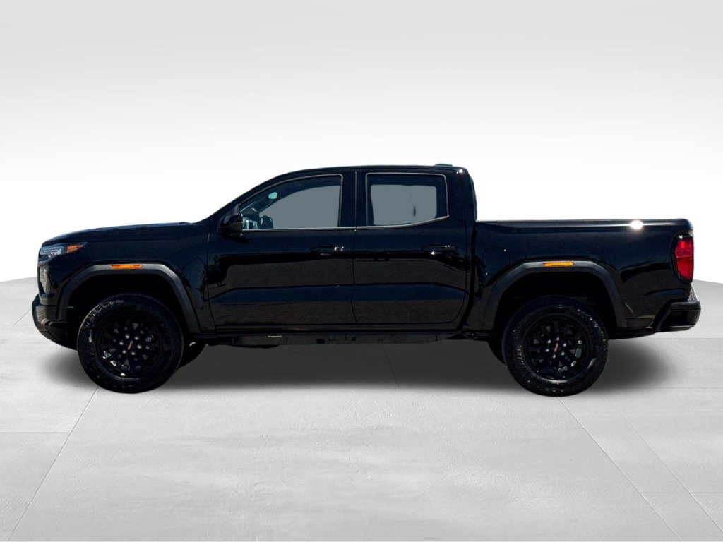 New 2026 GMC Canyon Elevation w/ LPO, Black Badging Package RWD image 2