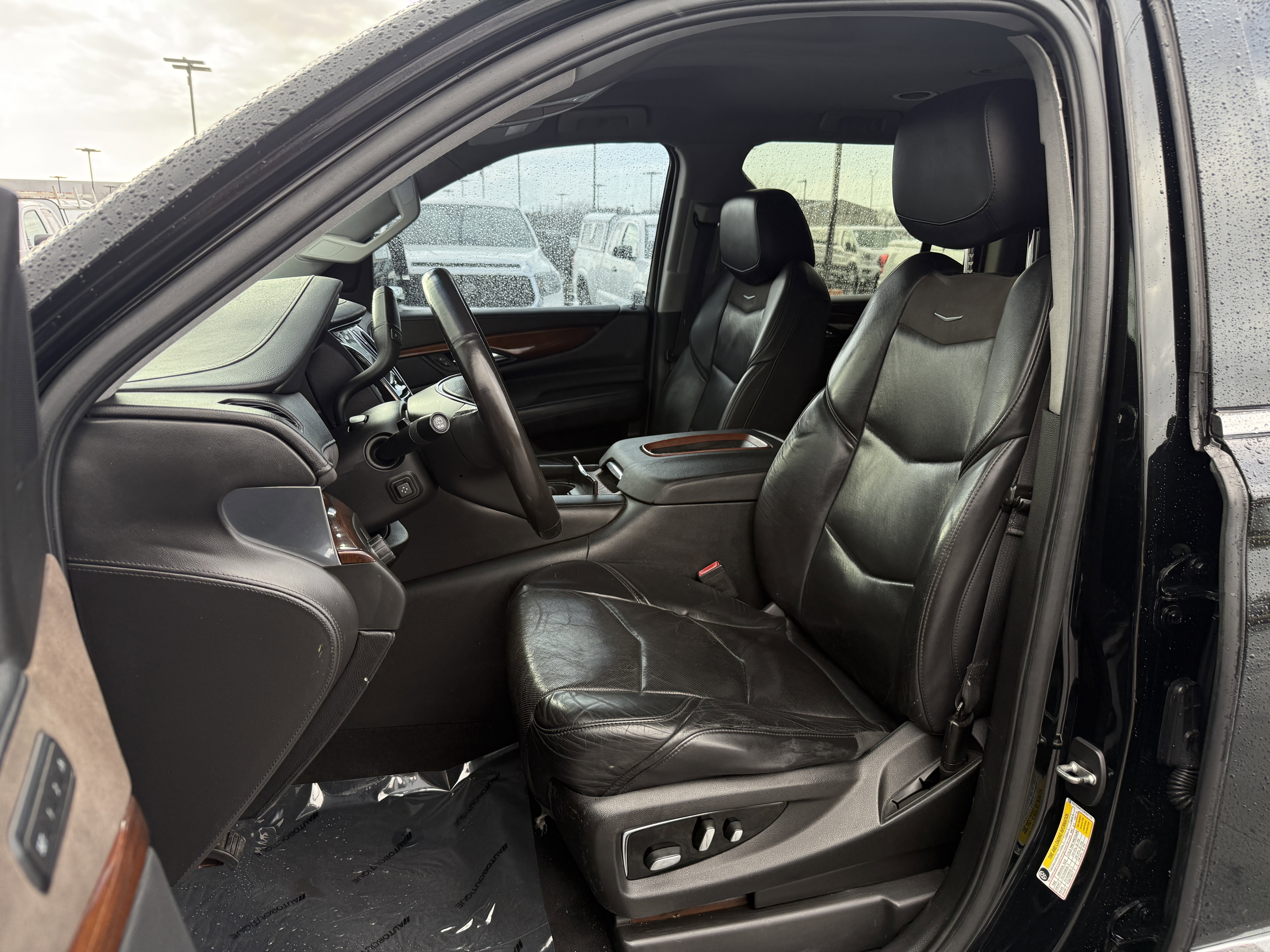 Used 2018 Cadillac Escalade ESV 2WD image 26