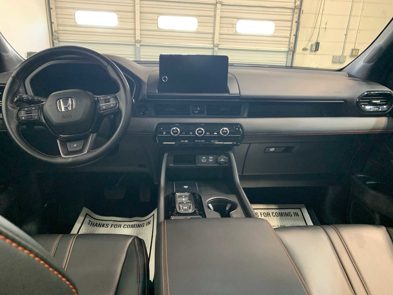 Used 2025 Honda Pilot TrailSport image 4