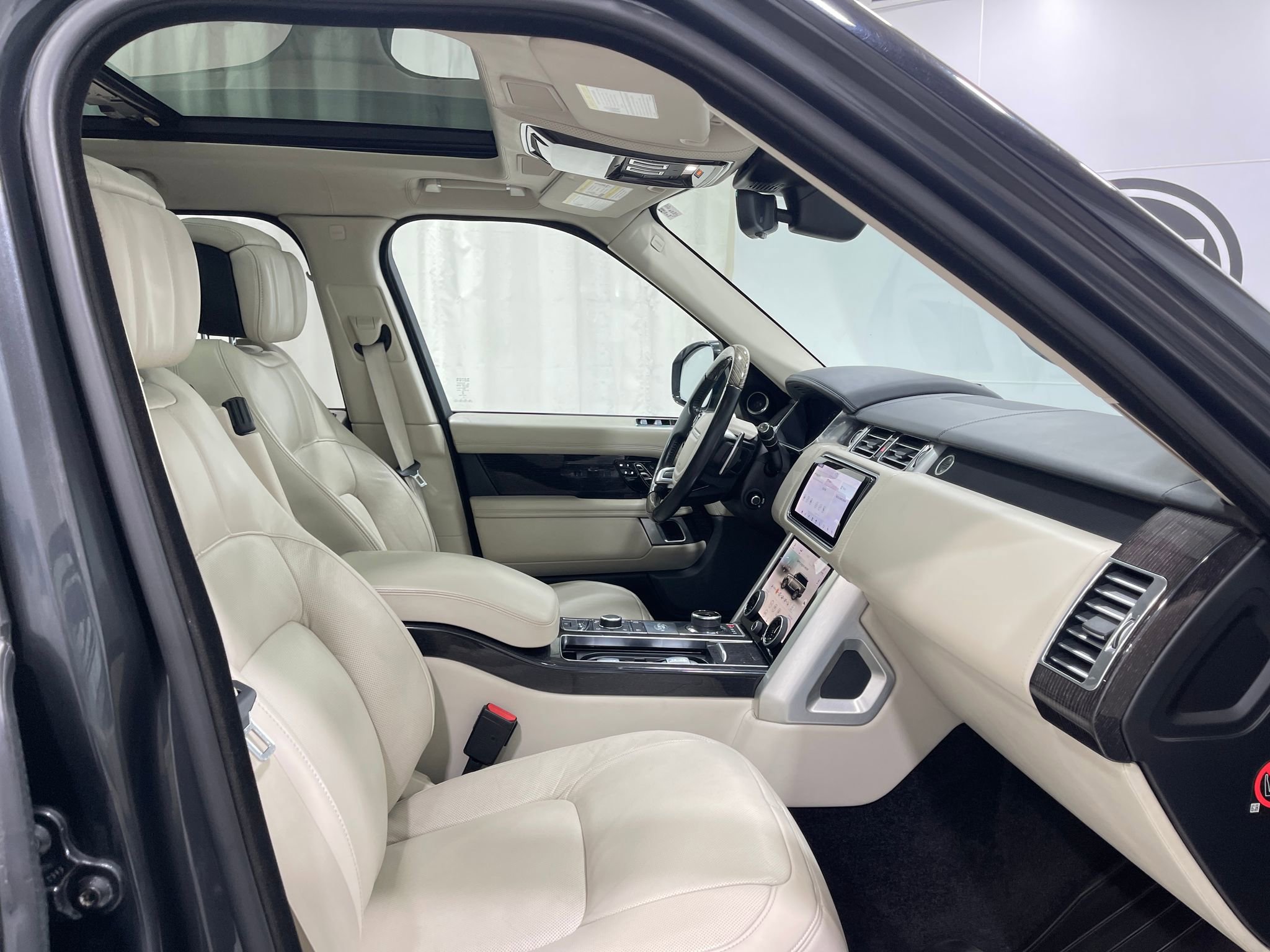 Used 2019 Land Rover Range Rover Autobiography AWD/4WD image 32